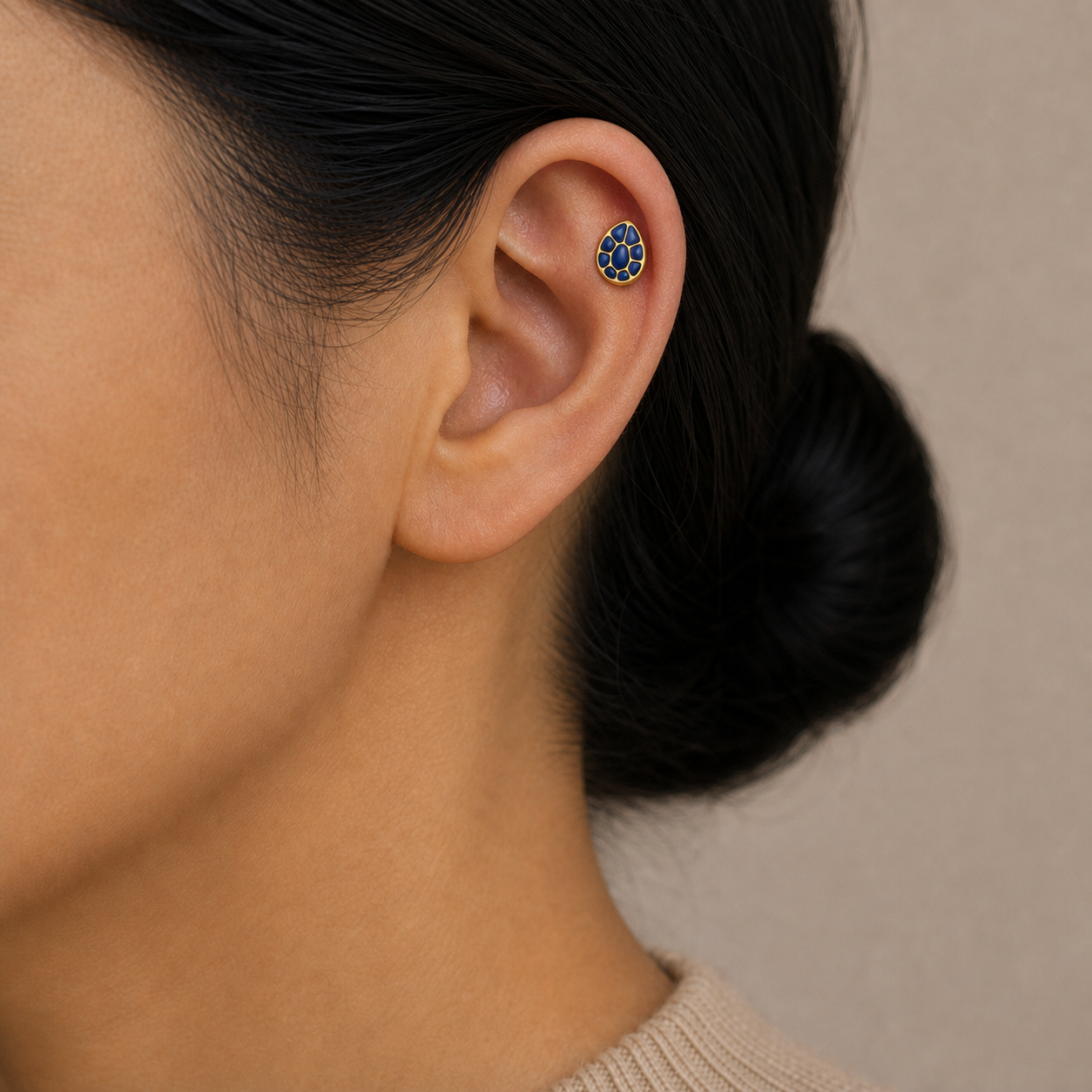 ASTM F136 Titanium Flat Back - Gold, Threadless, 16G, 1.2 x 6+4 mm — wearing view three (P-FB-0061-G01)