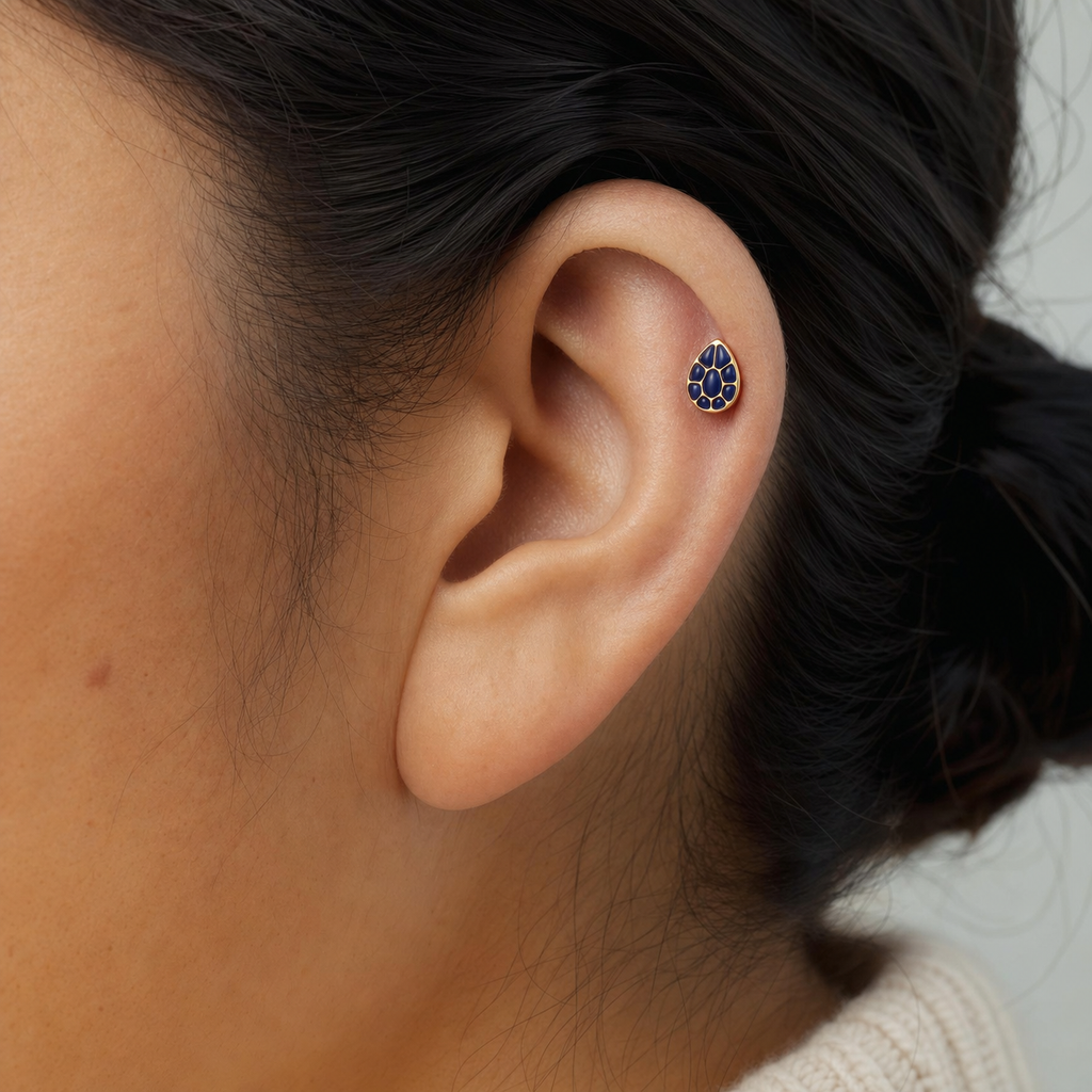 ASTM F136 Titanium Flat Back - Gold, Threadless, 16G, 1.2 x 6+4 mm — wearing view four (P-FB-0061-G01)