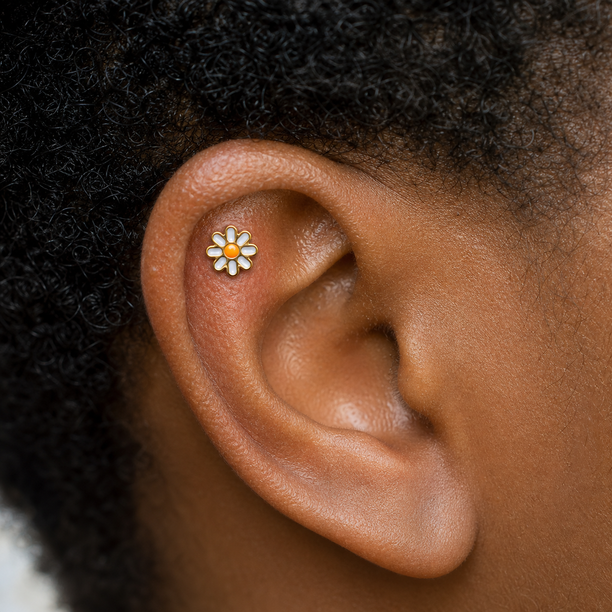 ASTM F136 Titanium Flat Back - Gold, Threadless, 20G, 0.8 x 6+4.3+4 mm — wearing view two (P-FB-0103-G01)