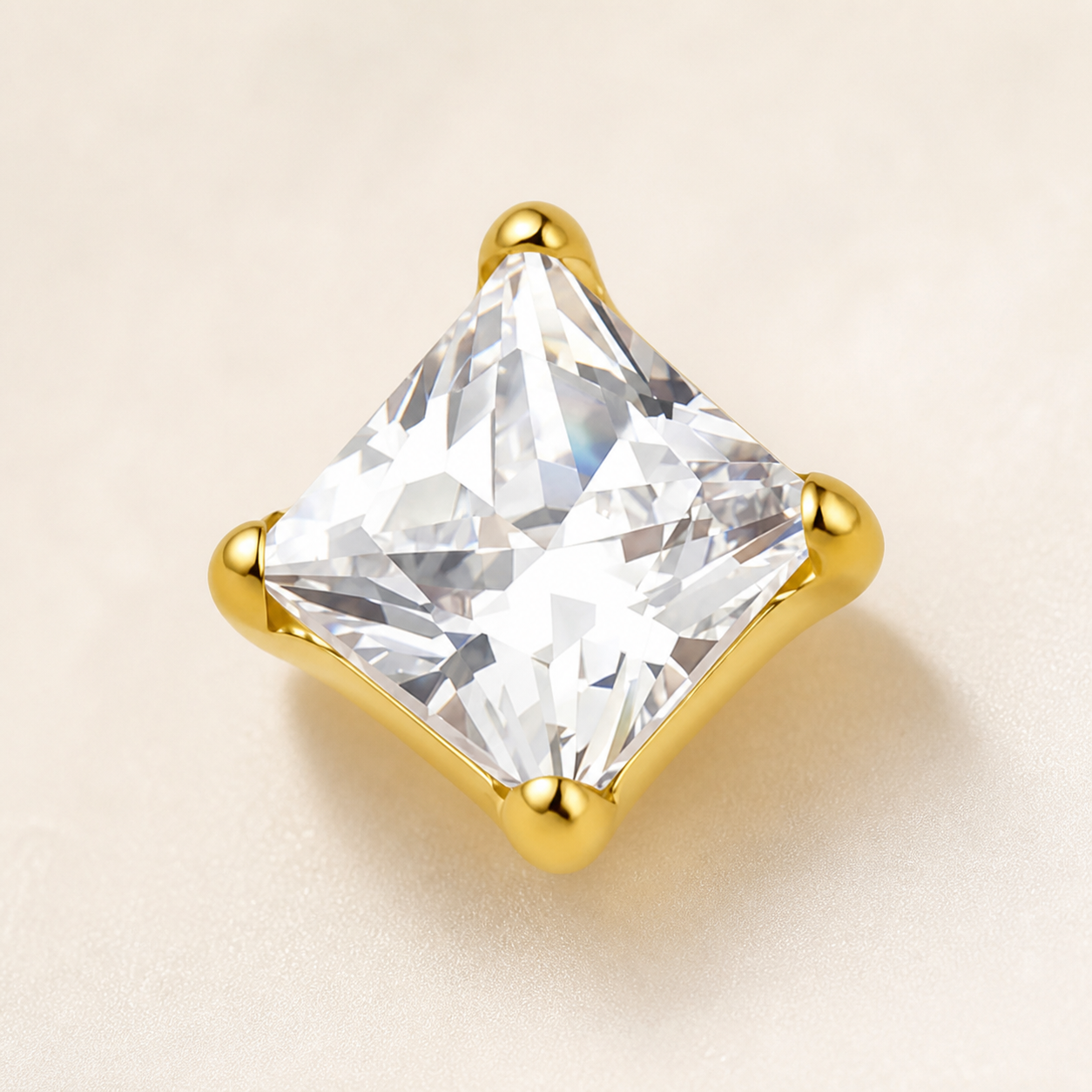 Clear CZ ASTM F136 Titanium Flat Back - Gold, Threadless, 20G, 0.8 x 6+2.5+3 mm — product detail views (P-FB-0115-G01)