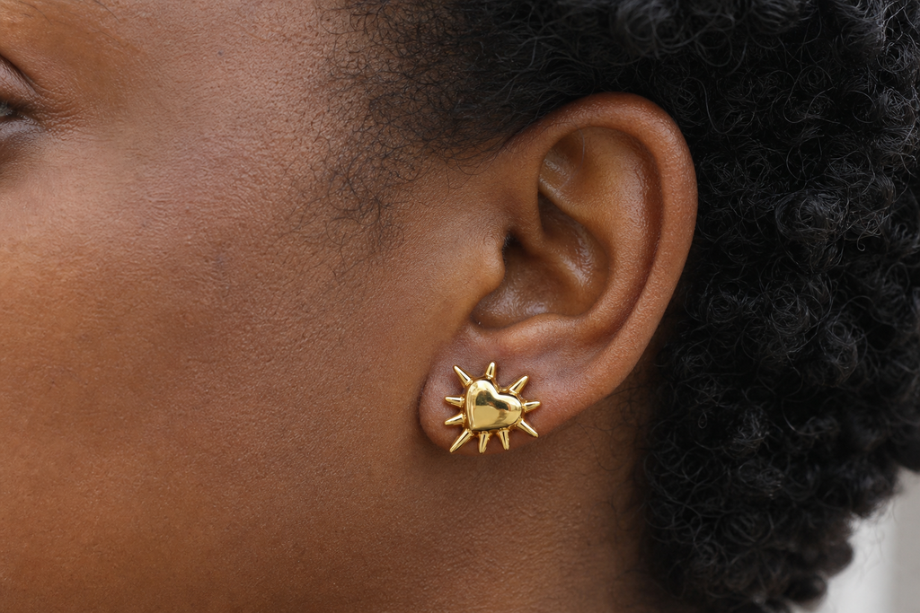 ASTM F136 Titanium Flat Back - Gold, Threadless, 16G, 1.2 x 6+4 mm — wearing view two (P-FB-0143-G01)