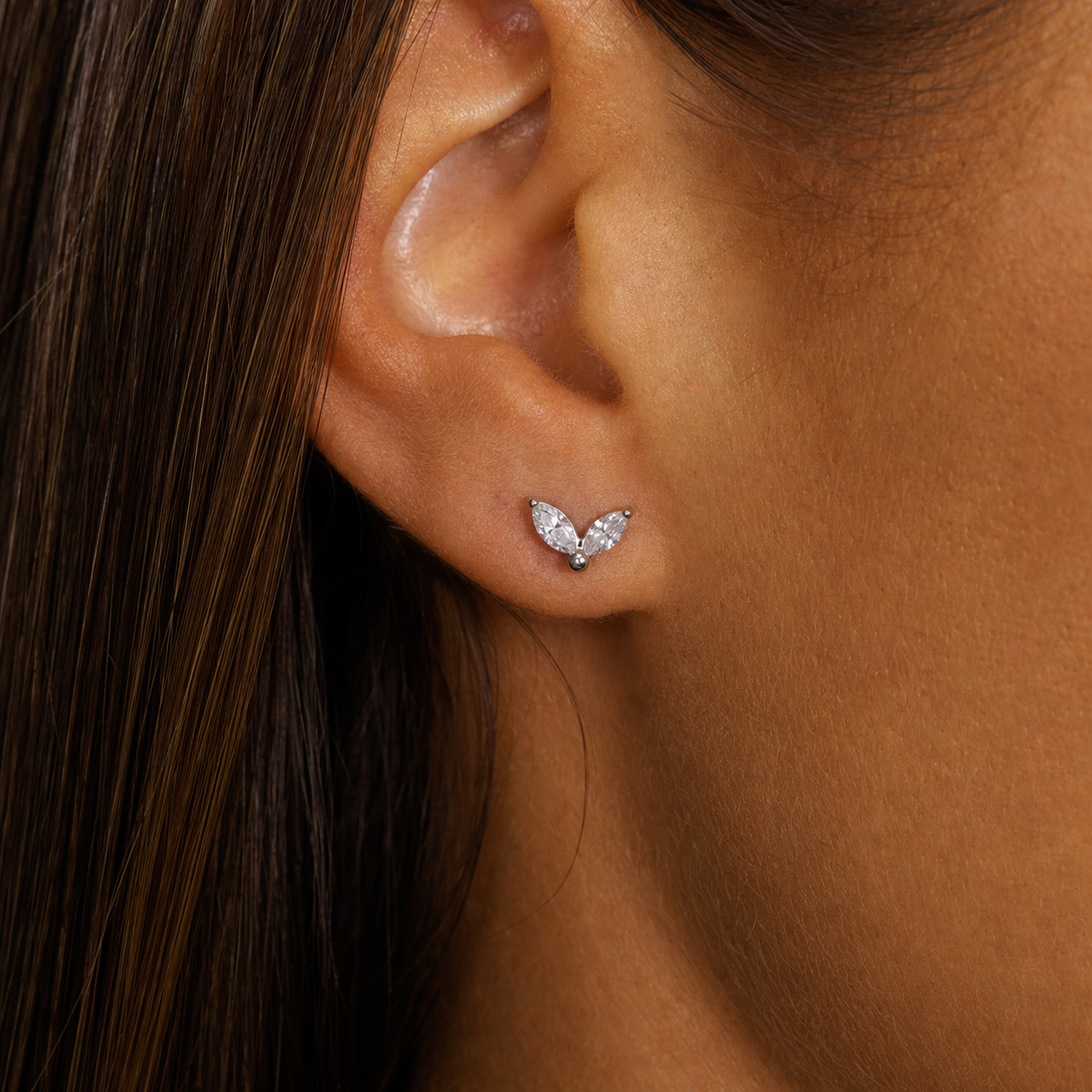 Clear CZ ASTM F136 Titanium Flat Back - Silver, Threadless, 16G, 1.2 x 8+4 mm — wearing view five (P-FB-0146-S01)