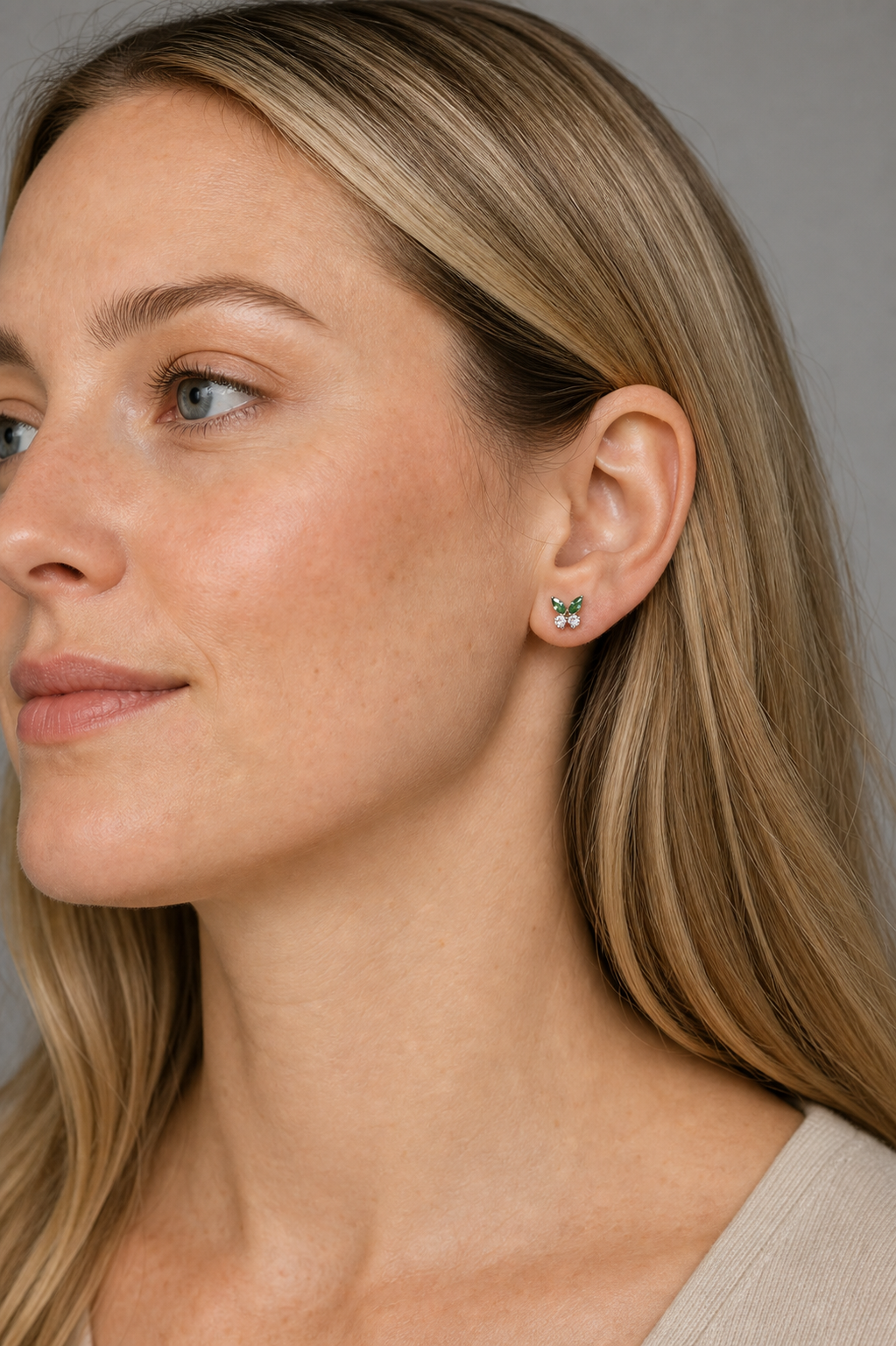 Clear CZ ASTM F136 Titanium Flat Back - Silver, Internally Threaded, 16G, 1.2 x 6+4 mm — wearing view one (P-FB-0161-S01)