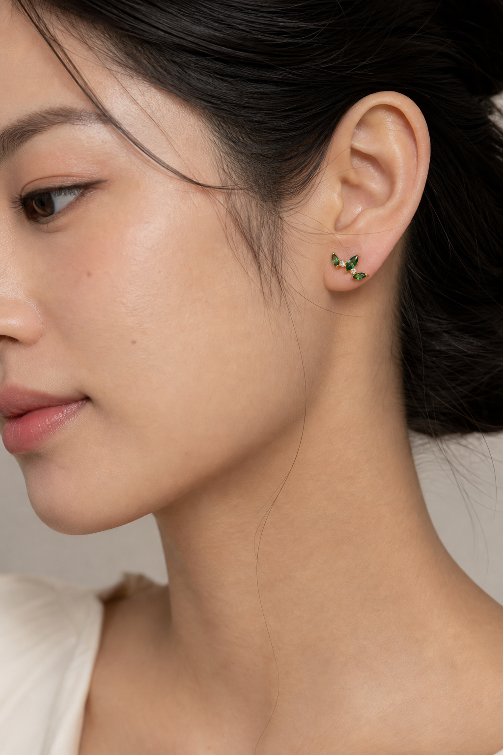 Emerald ASTM F136 Titanium Flat Back - Gold, Internally Threaded, 16G, 1.2 x 8+4 mm — wearing view three (P-FB-0163-G01)
