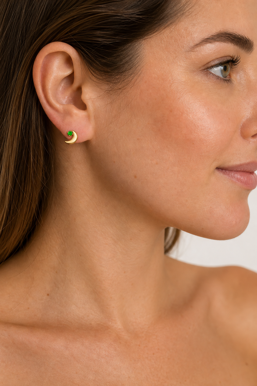 Emerald ASTM F136 Titanium Flat Back - Gold, Internally Threaded, 16G, 1.2 x 8+4 mm — wearing view one (P-FB-0165-G01)