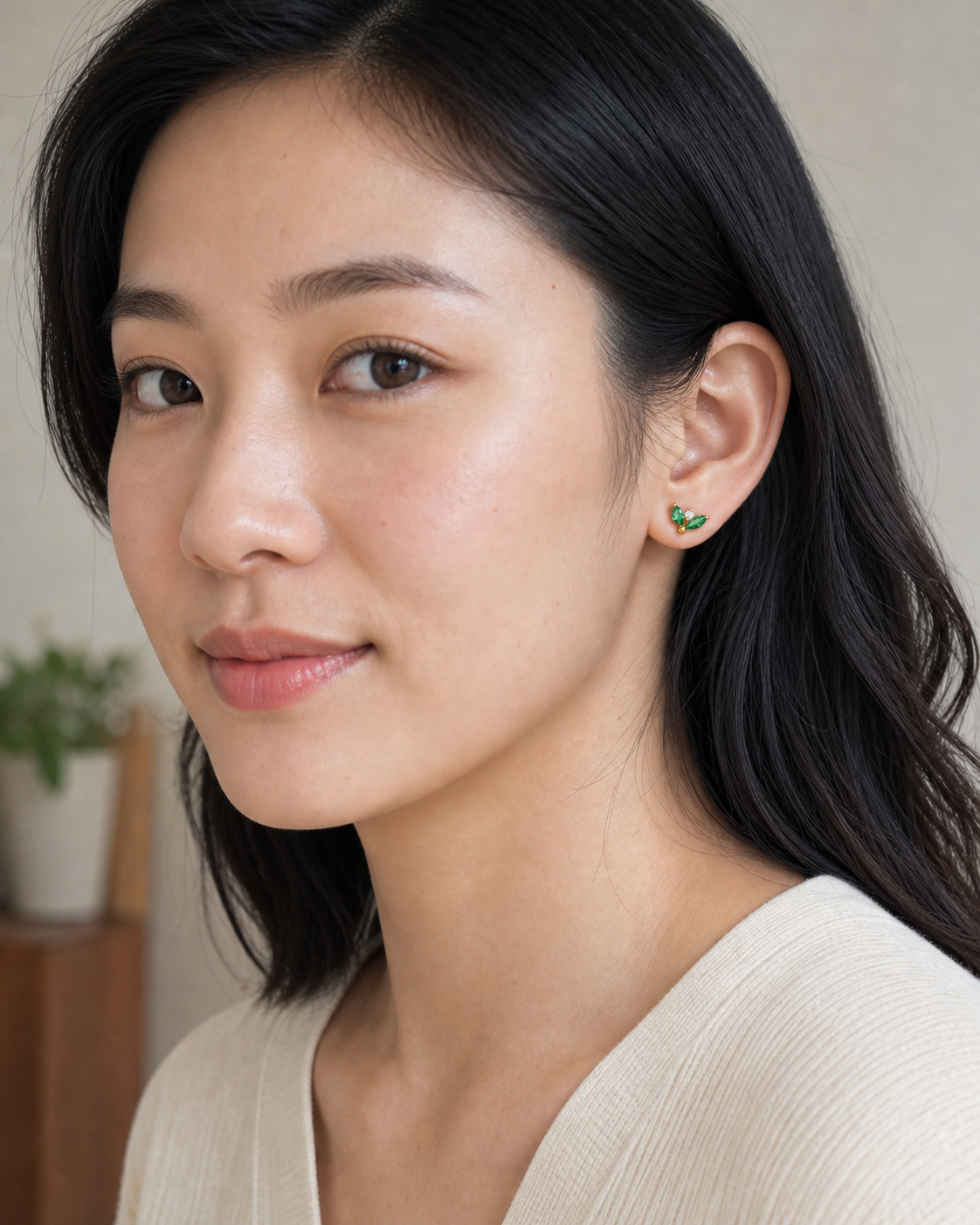 EMCZ ASTM F136 Titanium Flat Back - Gold, Threadless, 16G, 1.2 x 8+4 mm — wearing view three (P-FB-0179-G01)