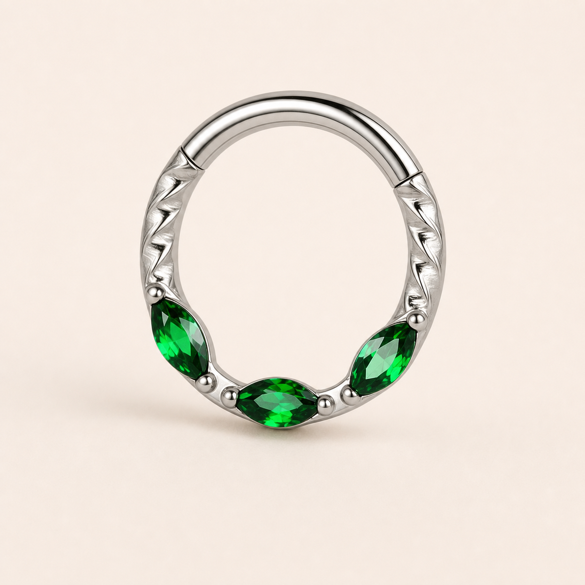 Green ASTM F136 Titanium Segment Ring - Silver, 16G, 1.2 x 8 mm — primary product image (P-SR-0068-S01)