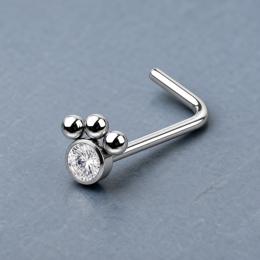 [TOPOSH-ROLE-ORDER-CLEANUP-20260717-BATCH11:TP-NS-L-SIL-20G7-CLCZ-036:05] Trinity Clear CZ Titanium L-Bend Nose Stud – Silver | 05_product_angles