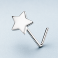 [TOPOSH-ROLE-ORDER-CLEANUP-20260717-BATCH10:TP-NS-L-SIL-20G7-PLN-031:01] Star Titanium L-Bend Nose Stud – Silver | 01_primary_product_bg