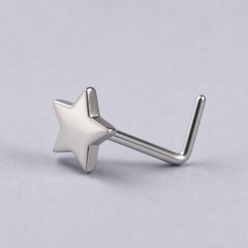 [TOPOSH-ROLE-ORDER-CLEANUP-20260717-BATCH10:TP-NS-L-SIL-20G7-PLN-031:05] Star Titanium L-Bend Nose Stud – Silver | 05_product_angles