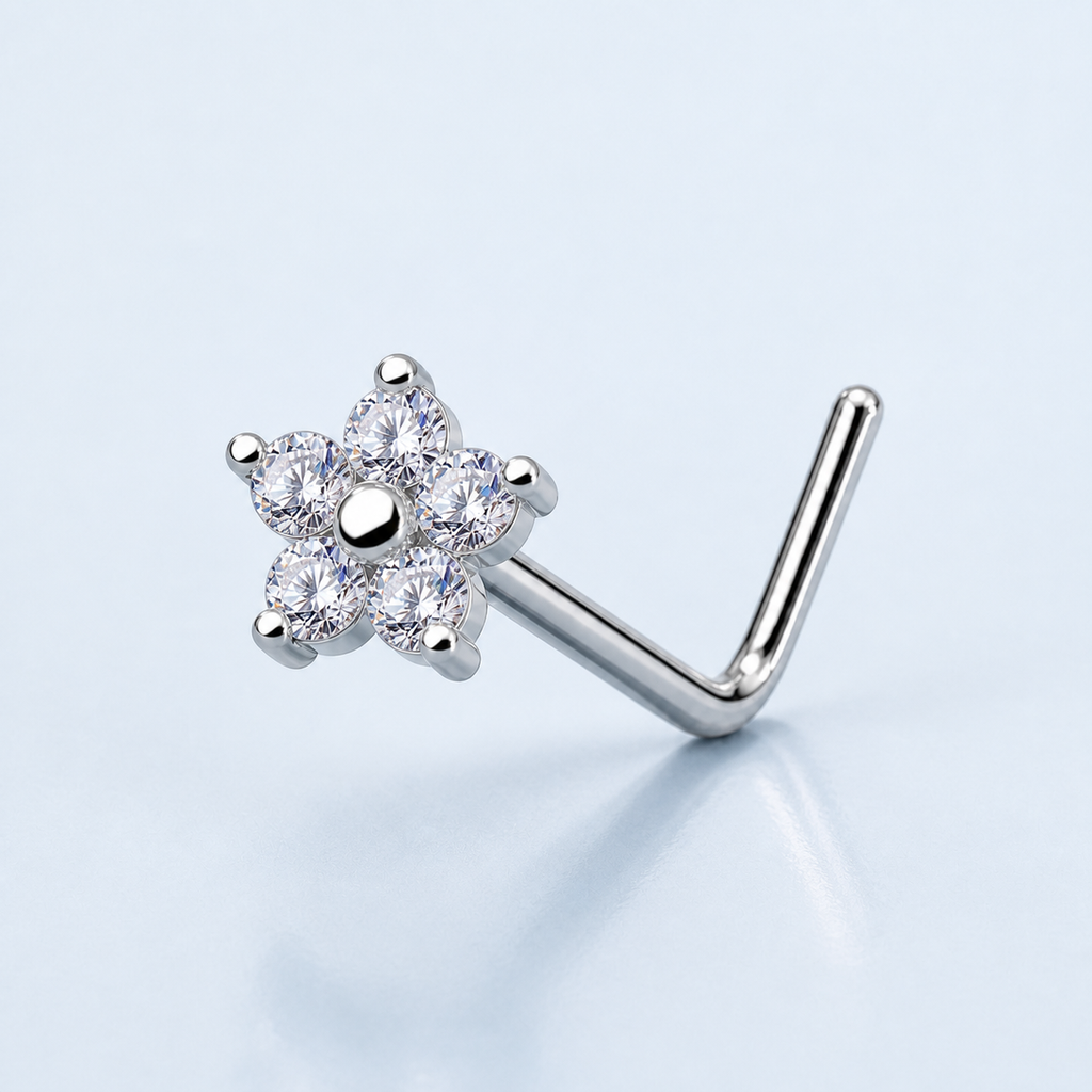 [TOPOSH-ROLE-ORDER-CLEANUP-20260717-BATCH09:TP-NS-L-WG-20G6.5X5-CLCZ-065:01] Clear CZ Titanium L-Bend Nose Stud – White Gold | 01_primary_product_bg