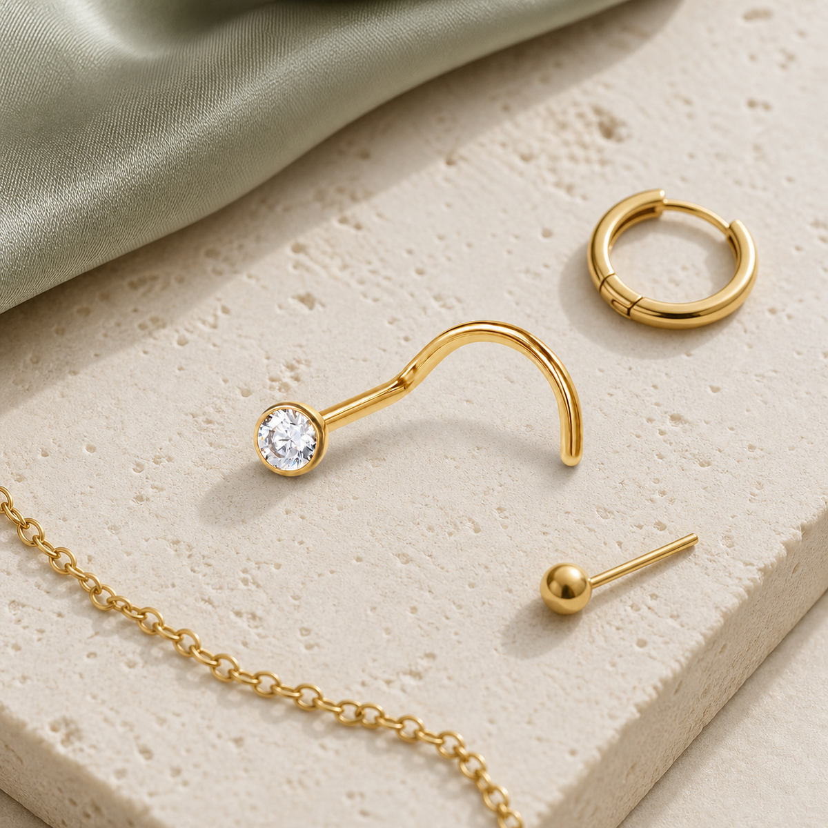 [TOPOSH-ROLE-ORDER-CLEANUP-20260717-BATCH13:TP-NS-S-GD-0.8-2-CLCZ-1011:06] Clear CZ Titanium Nose Screw – Gold, 0.8+2mm | 06_accessory_flatlay