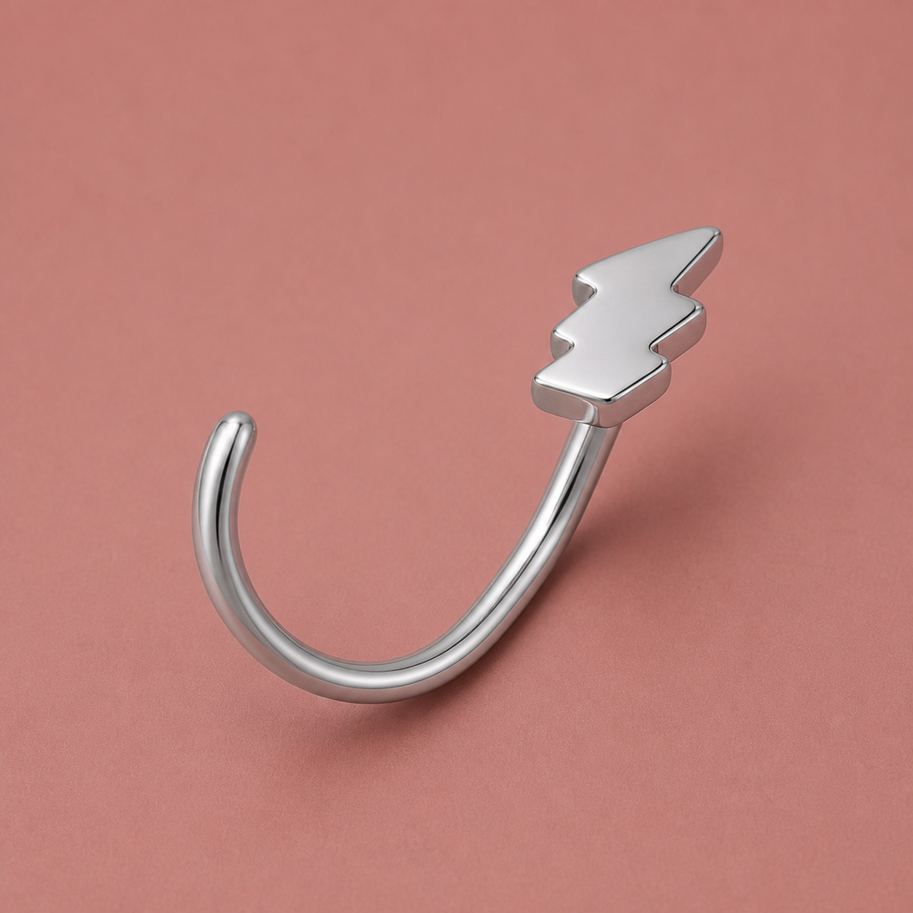[TOPOSH-ROLE-ORDER-CLEANUP-20260717-BATCH15:TP-NS-S-SIL-0.8-PLN-062:05] Lightning Bolt Titanium Nose Screw – Silver | 05_product_angles