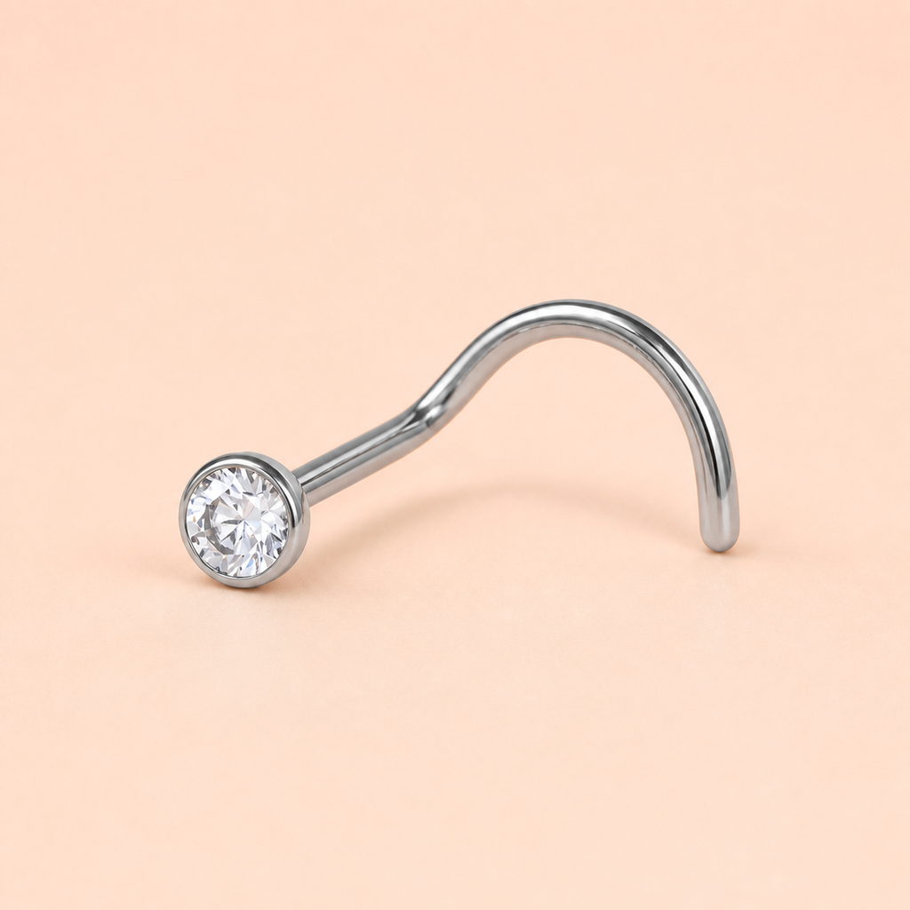 [TOPOSH-ROLE-ORDER-CLEANUP-20260717-BATCH14:TP-NS-S-SIL-20G6-T2.5-CLCZ-058:01] Clear CZ Titanium Nose Screw – Silver, 6+2.5mm | 01_primary_product_bg