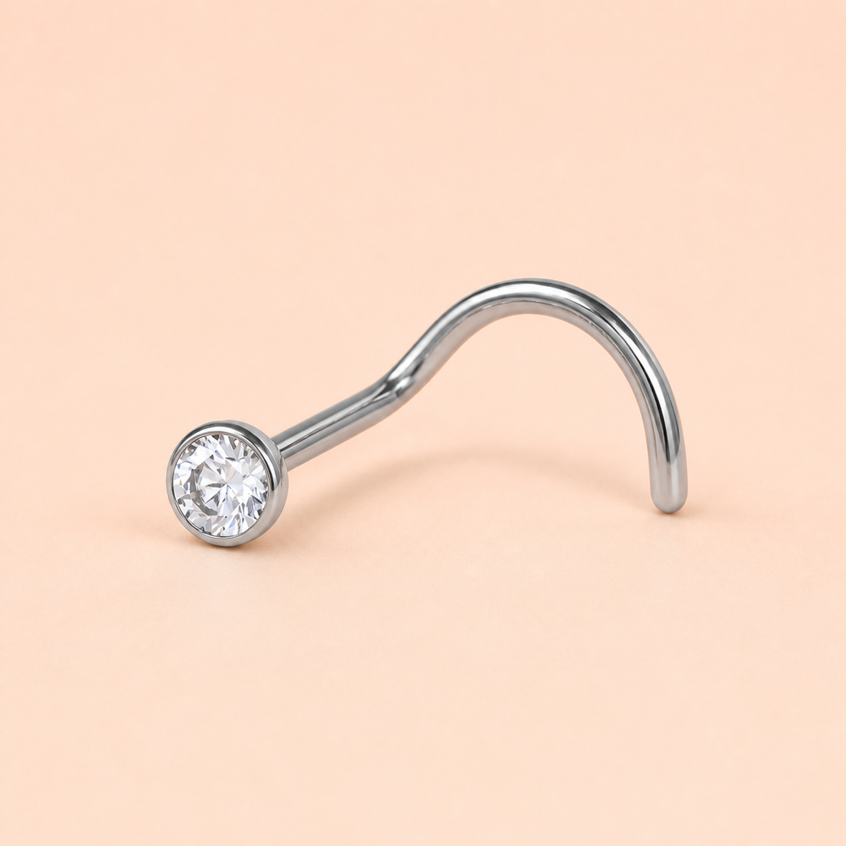 [TOPOSH-ROLE-ORDER-CLEANUP-20260717-BATCH14:TP-NS-S-SIL-20G6-T2.5-CLCZ-058:01] Clear CZ Titanium Nose Screw – Silver, 6+2.5mm | 01_primary_product_bg