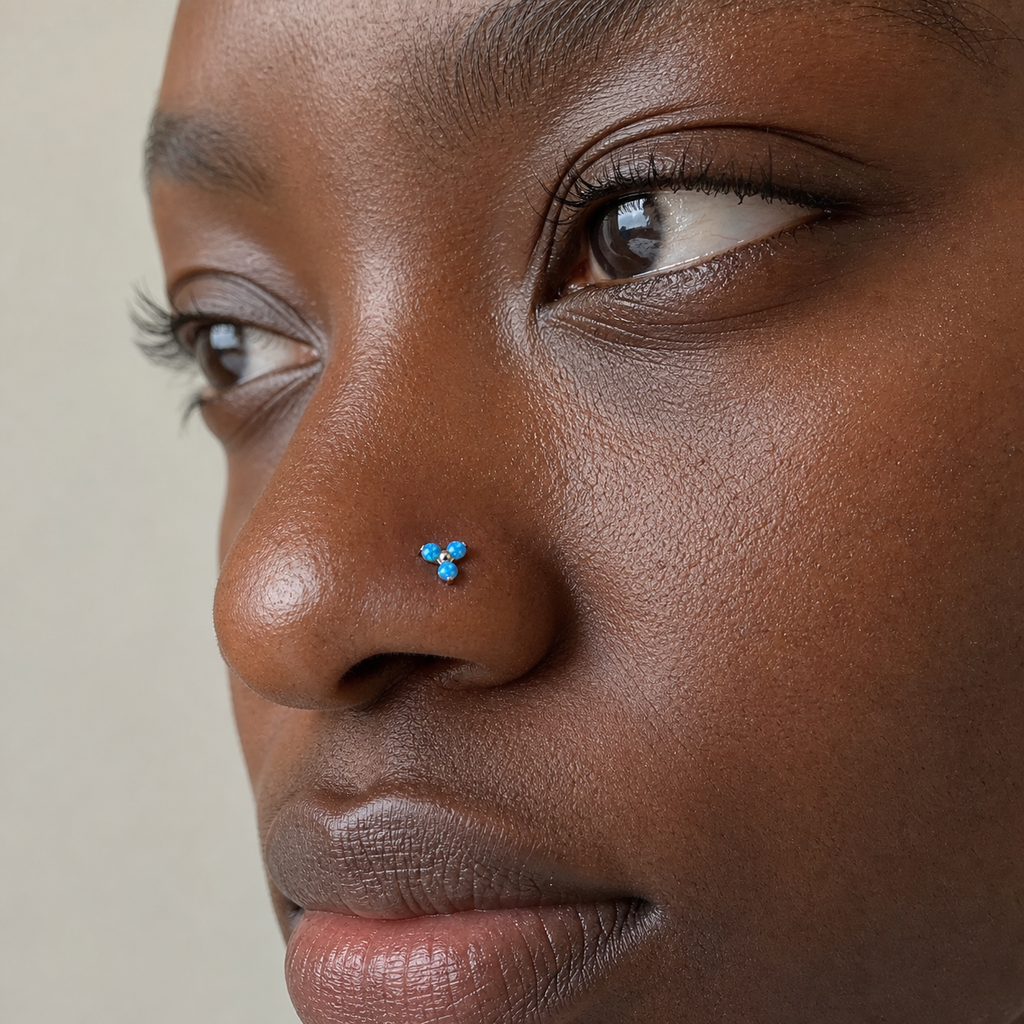 [TOPOSH-ROLE-ORDER-CLEANUP-20260717-BATCH13:TP-NS-S-SIL-20G6-T5-OP05-048:03] Blue Opal Titanium Nose Screw – Silver | 03_model_black