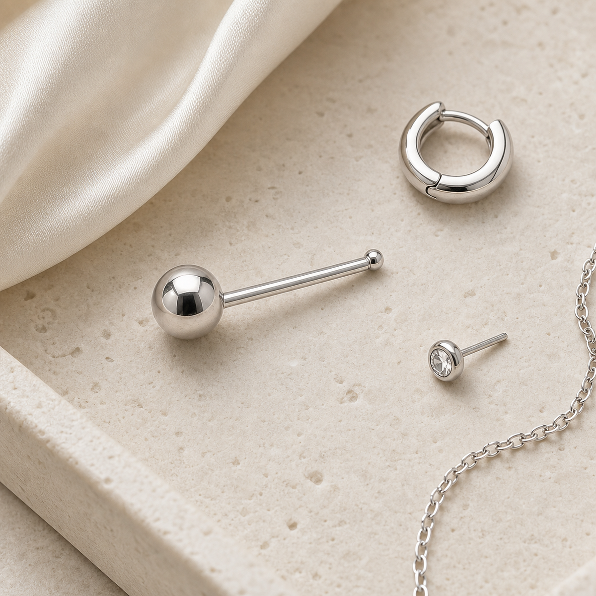 [TOPOSH-ROLE-ORDER-CLEANUP-20260717-BATCH15:TP-NS-ST-SIL-20G7-PLN-884:06] Titanium Straight Nose Stud – Silver | 06_accessory_flatlay