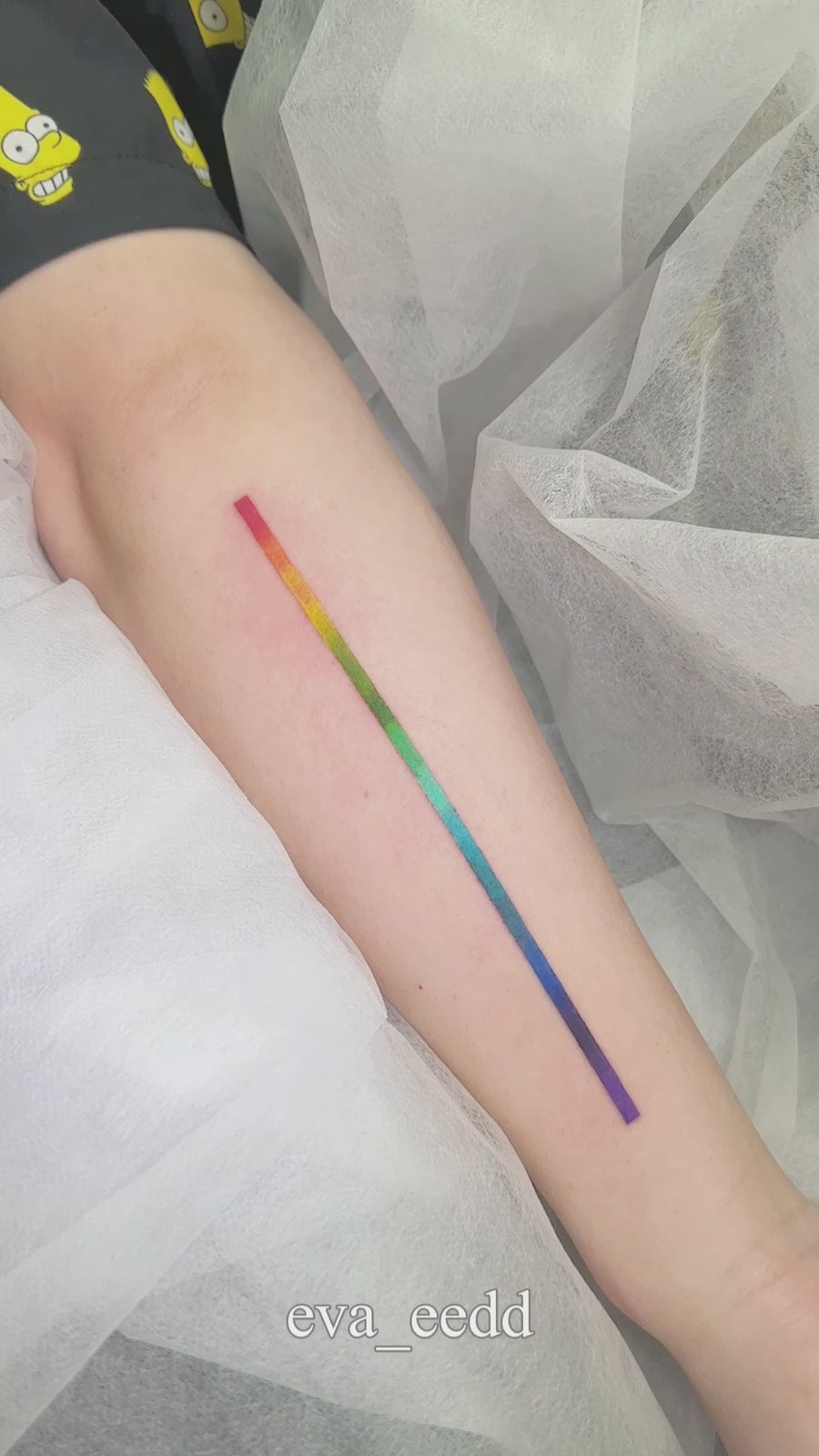 Eva Liu tattoo source video - fine-line 06