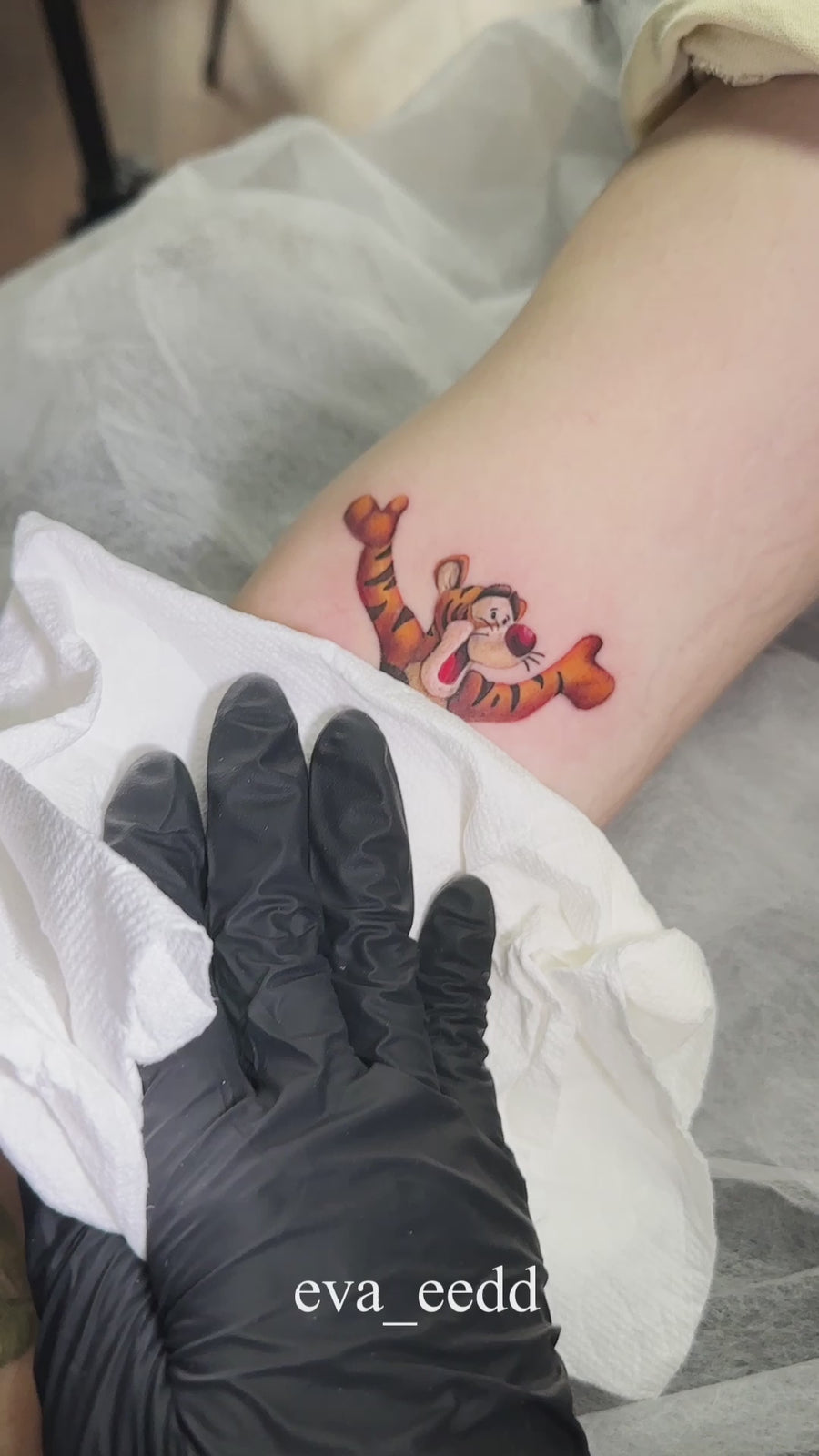 Eva Liu tattoo source video - anime 05