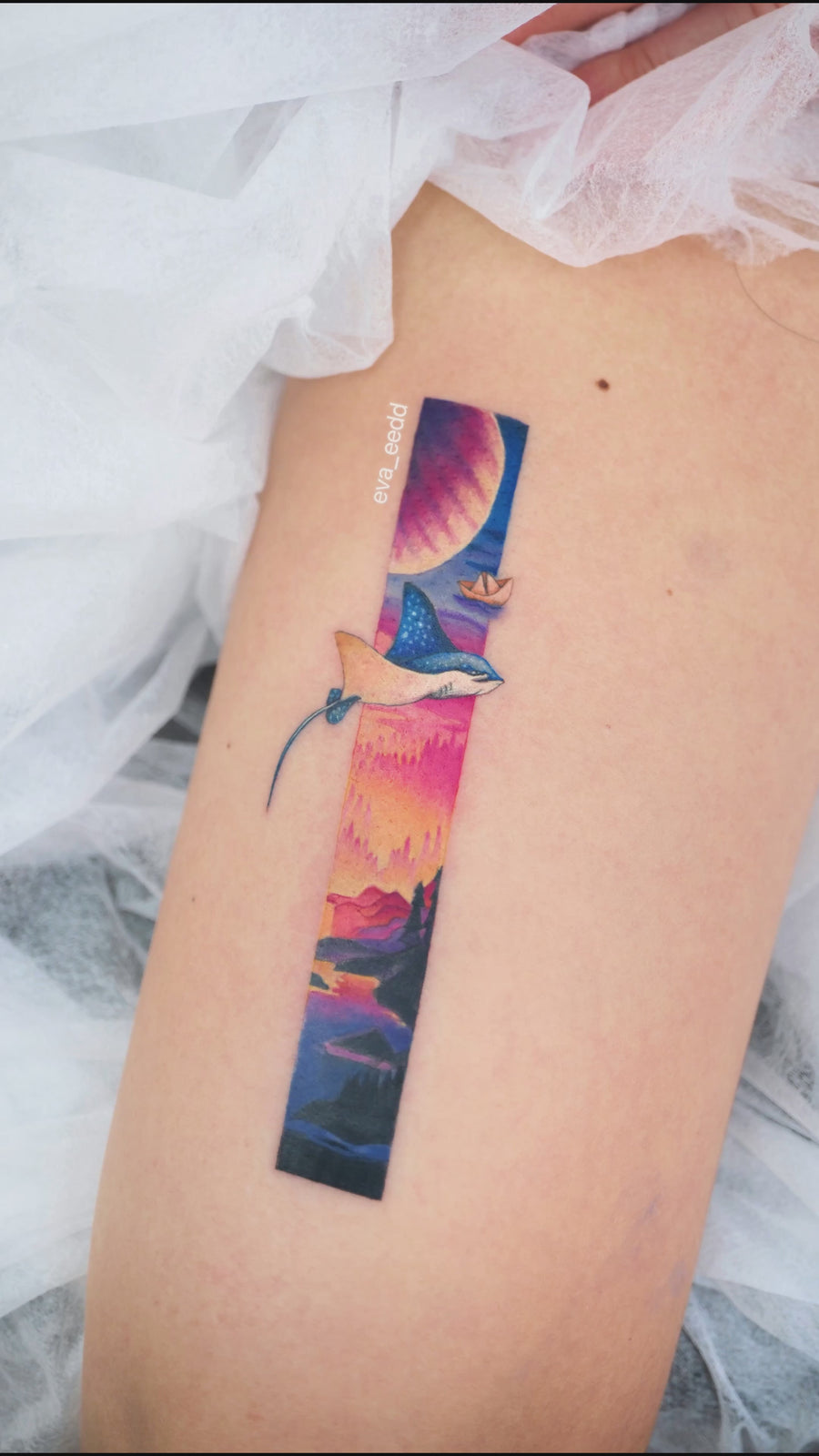 Eva Liu tattoo source video - fine-line 19
