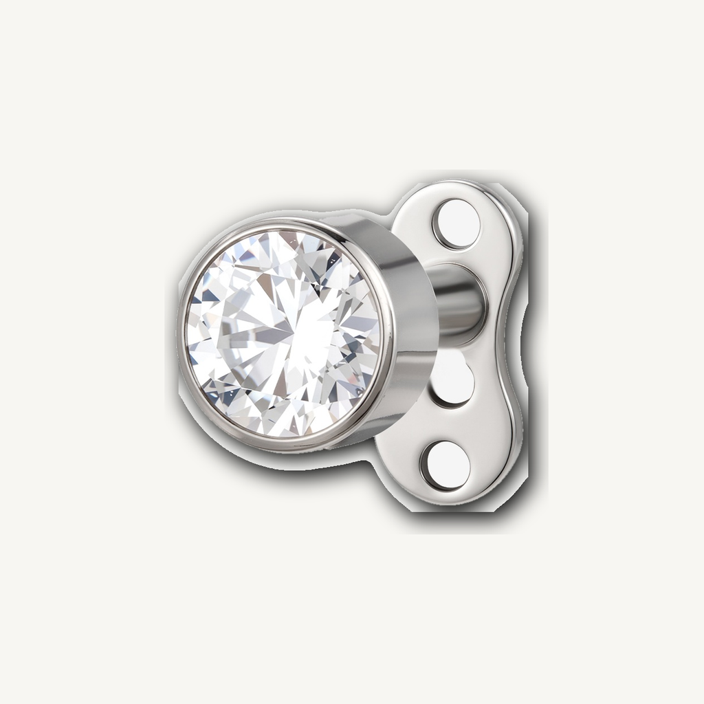 Implant Grade Titanium - Dermal - Silver - Clear CZ - 14G (1.6 x 2 mm) - detail view