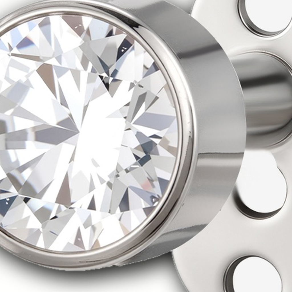 Implant Grade Titanium - Dermal - Silver - Clear CZ - 14G (1.6 x 2 mm) - detail view