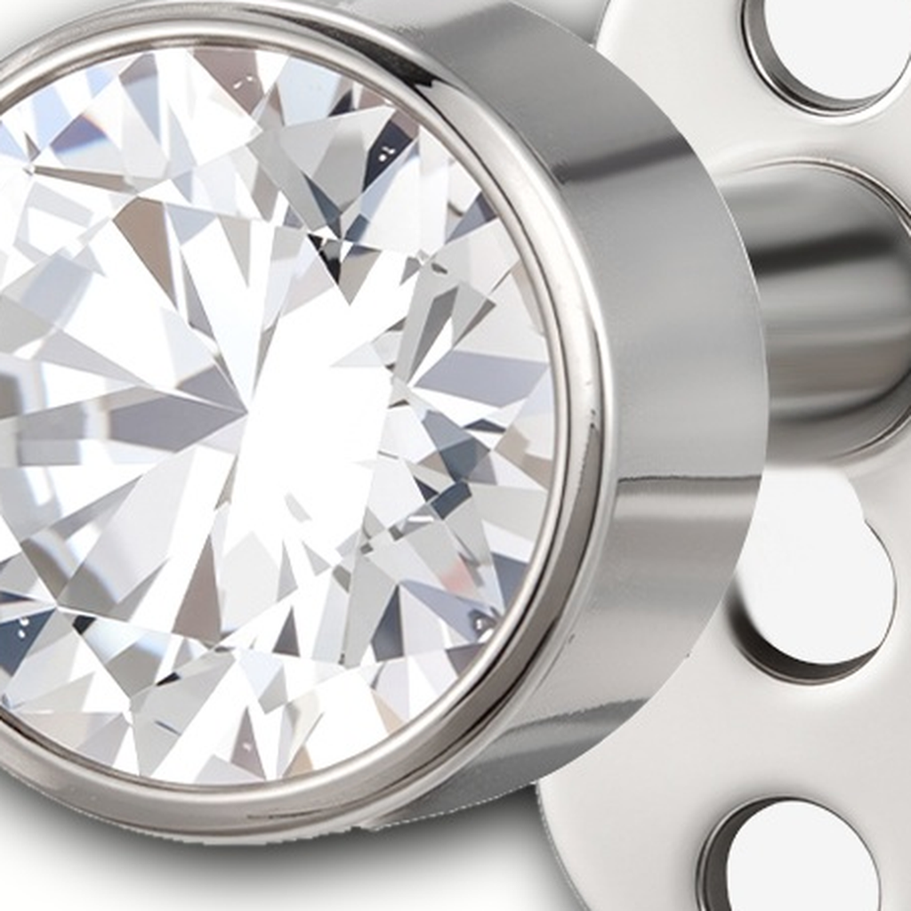 Implant Grade Titanium - Dermal - Silver - Clear CZ - 14G (1.6 x 2 mm) - detail view