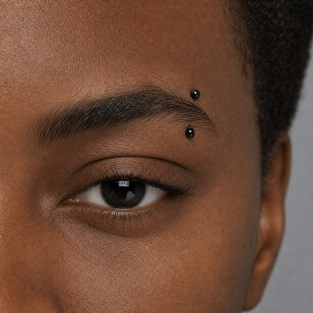 Implant Grade Titanium - Eyebrow Ring - Black - 16G (1.2 x 10+3+3 mm) - model wear view