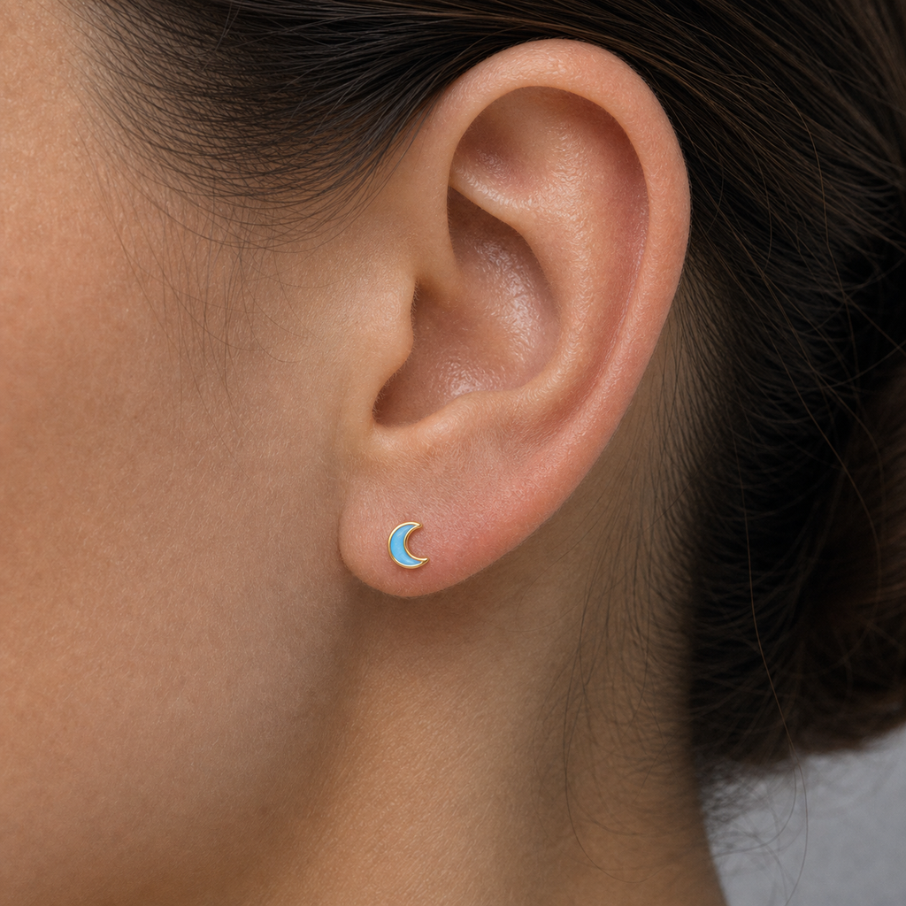 Implant Grade Titanium - Earring - Gold - 20G (0.8 x 8+4 mm) - model wear view