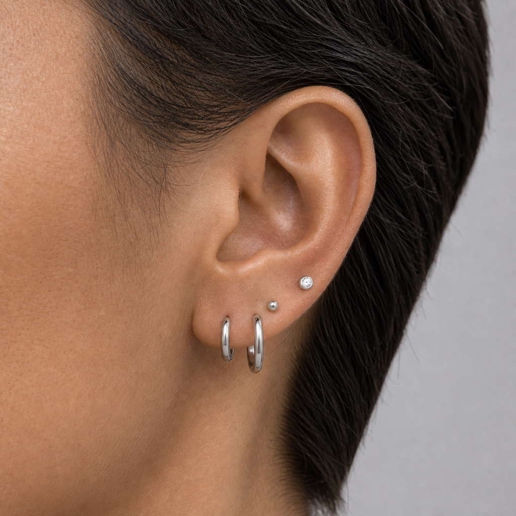 Implant Grade Titanium - Flat Back - Silver - Clear CZ - 16G (1.2 x 10+3 mm) - model wear view
