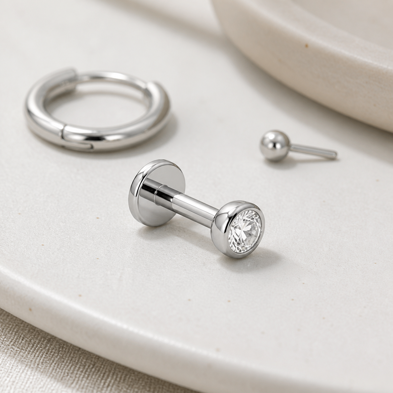 Implant Grade Titanium - Flat Back - Silver - Clear CZ - 16G (1.2 x 10+3 mm) - styling view