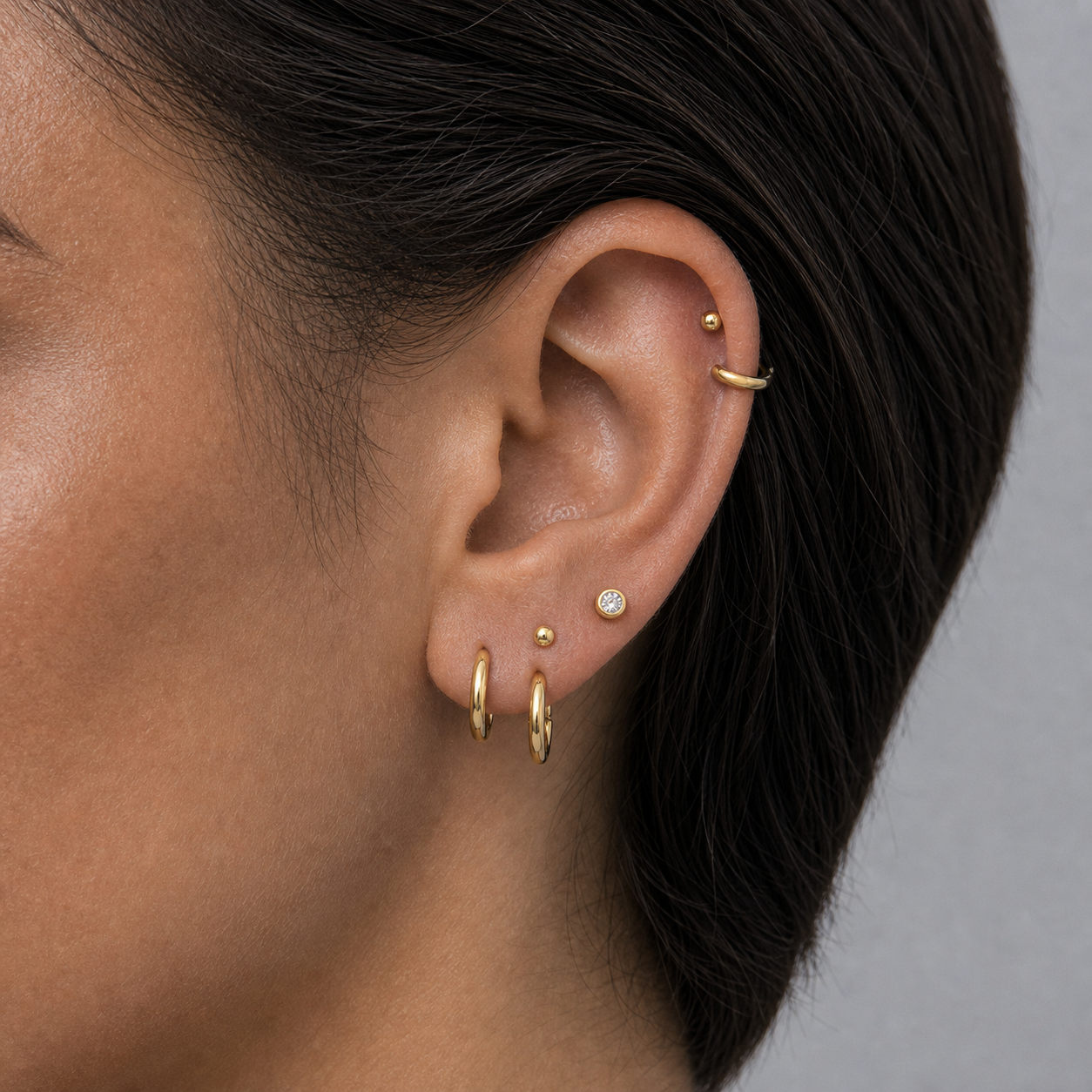 Implant Grade Titanium - Flat Back - Gold - Clear CZ - 16G (1.2 x 8+3+4 mm) - model wear view