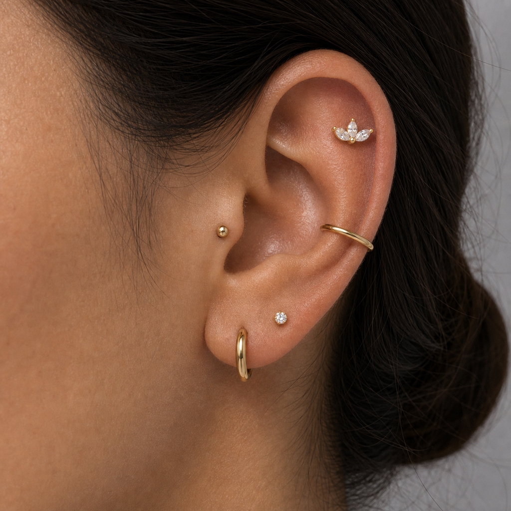 Implant Grade Titanium - Flat Back - Gold - Clear CZ - 16G (1.2 x 8+4 mm) - model wear view