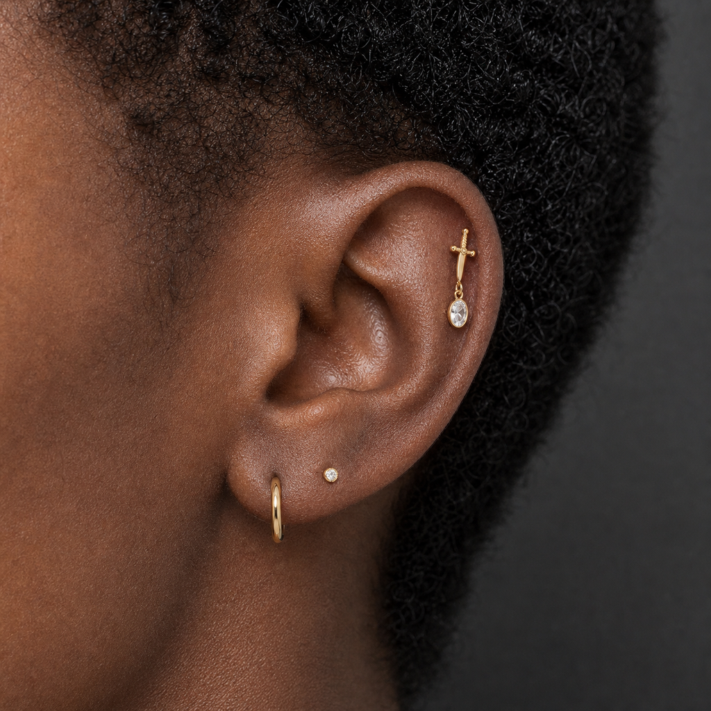 Implant Grade Titanium - Flat Back - Gold - Clear CZ - 16G (1.2 x 8+4 mm) - model wear view