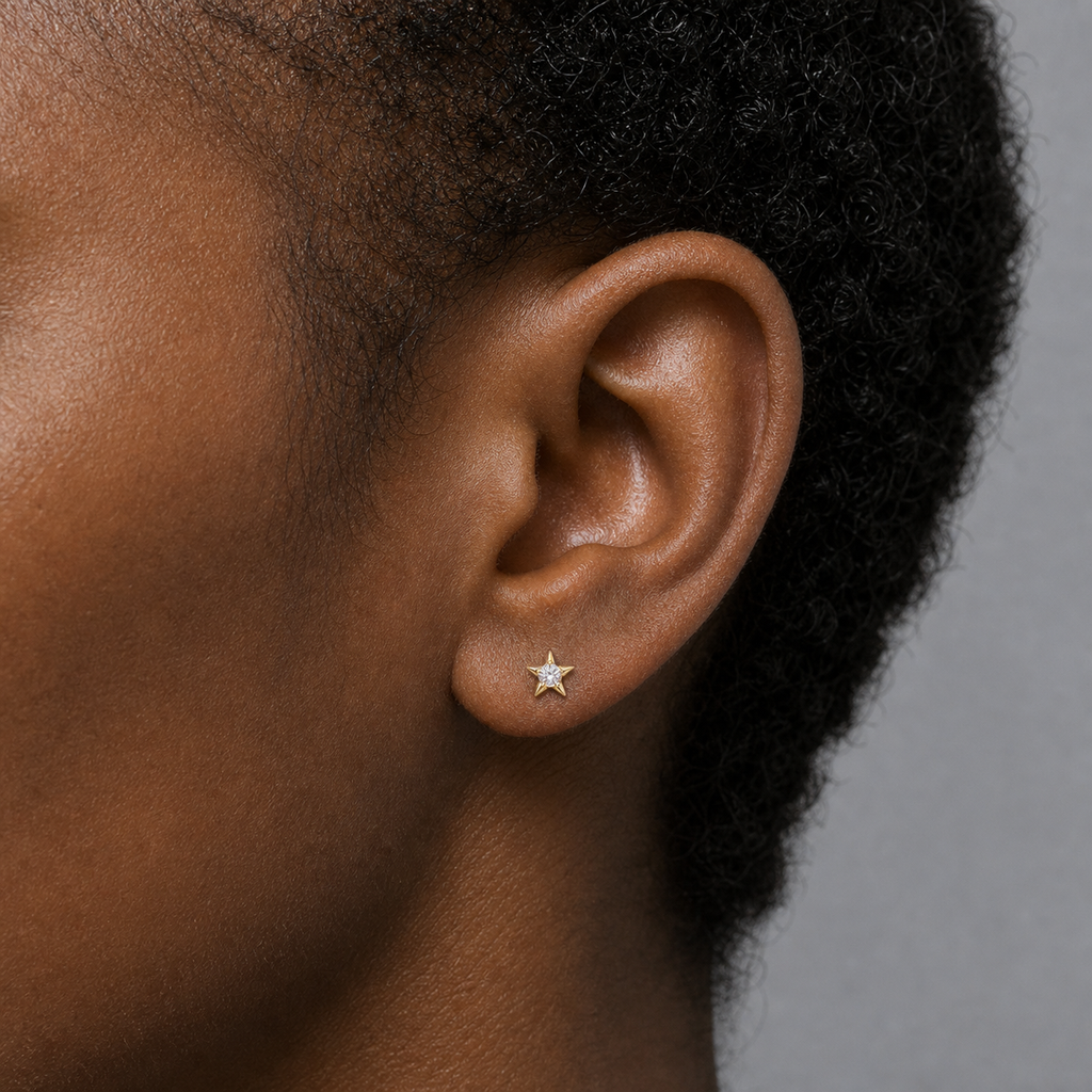 Implant Grade Titanium - Flat Back - Gold - Clear CZ - 16G (1.2 x 8+4 mm) - model wear view