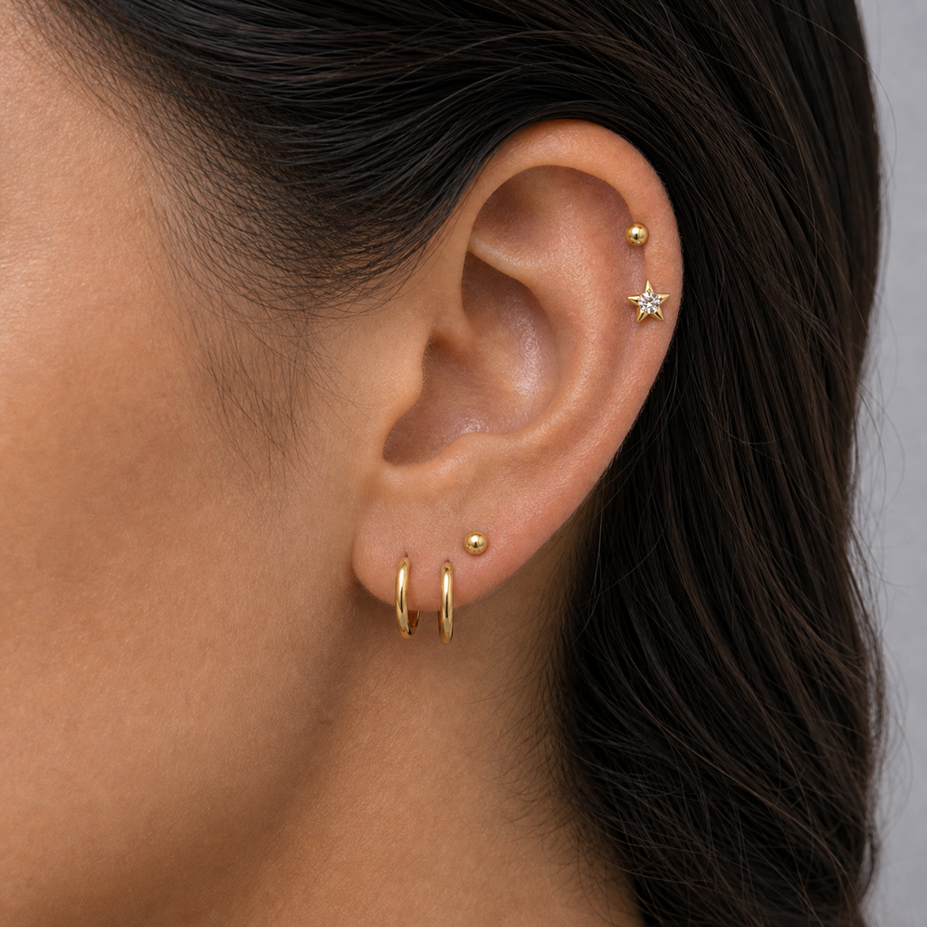 Implant Grade Titanium - Flat Back - Gold - Clear CZ - 16G (1.2 x 8+4 mm) - model wear view