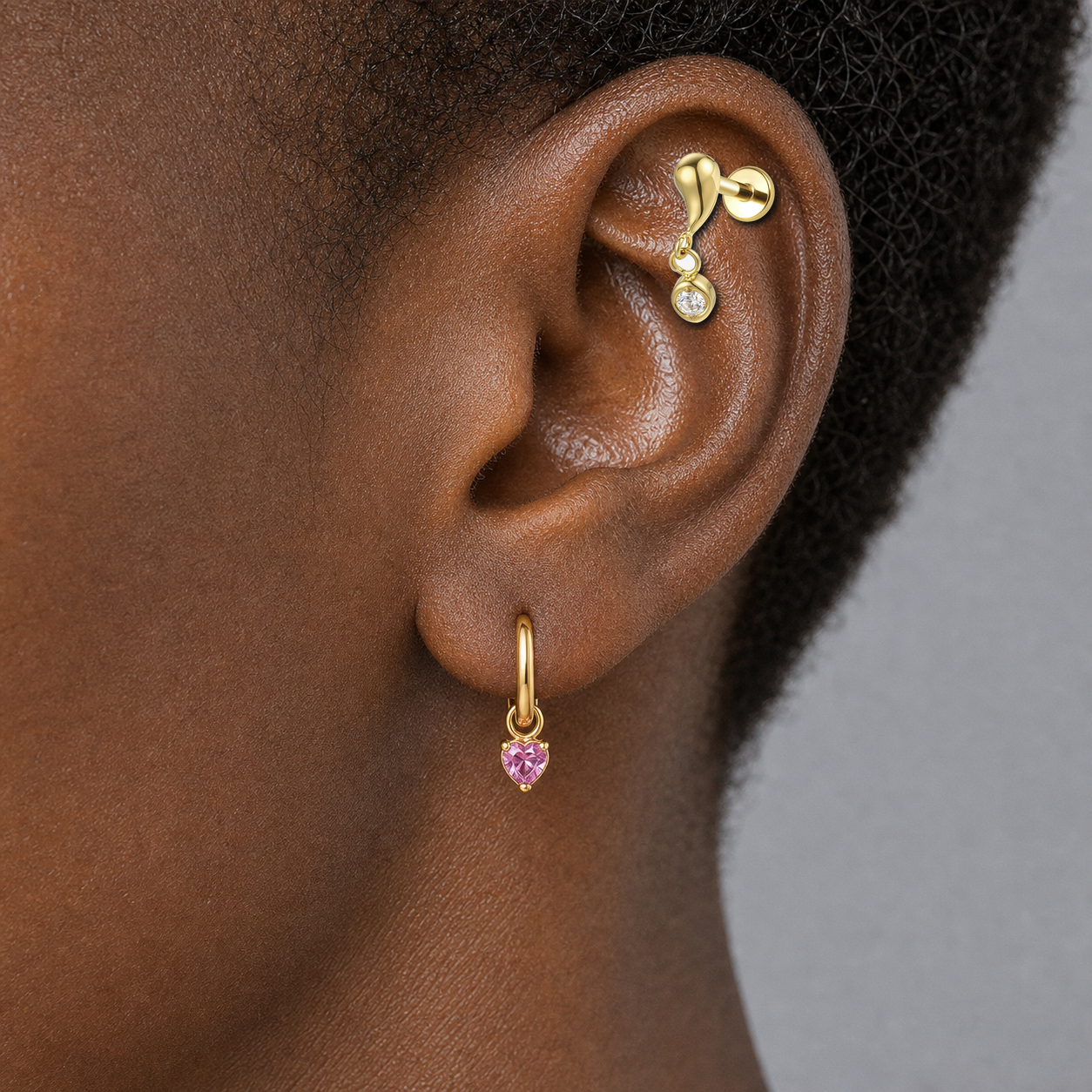 Implant Grade Titanium - Flat Back - Gold - Clear CZ - 16G (1.2 x 8+4 mm) - model wear view