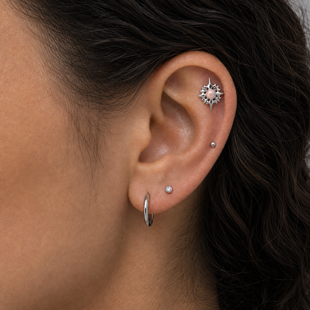 Implant Grade Titanium - Flat Back - Silver - Light Blue - 16G (1.2 x 6+4 mm) - model wear view