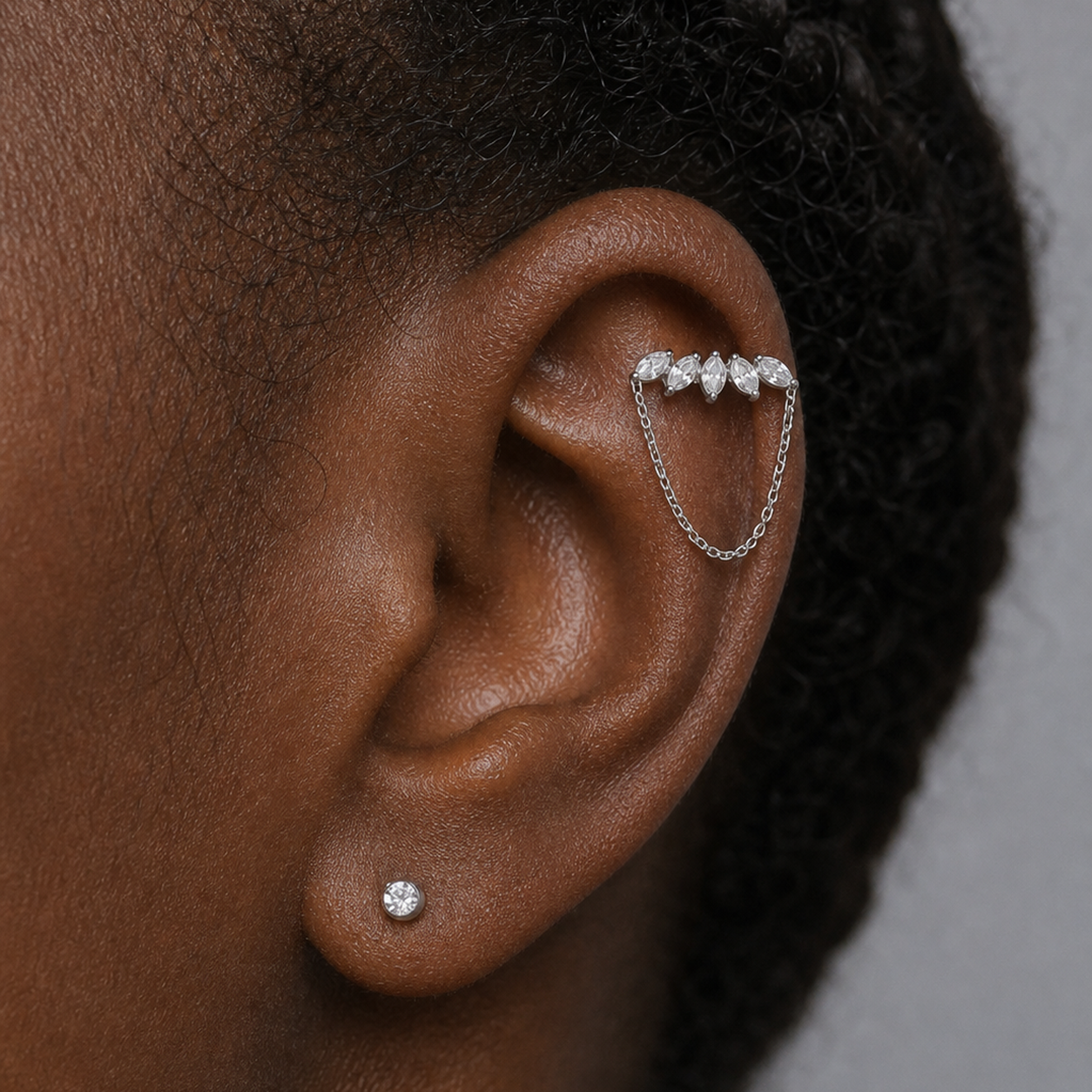 Implant Grade Titanium - Flat Back - Silver - Clear CZ - 16G (1.2 x 8+4 mm) - model wear view