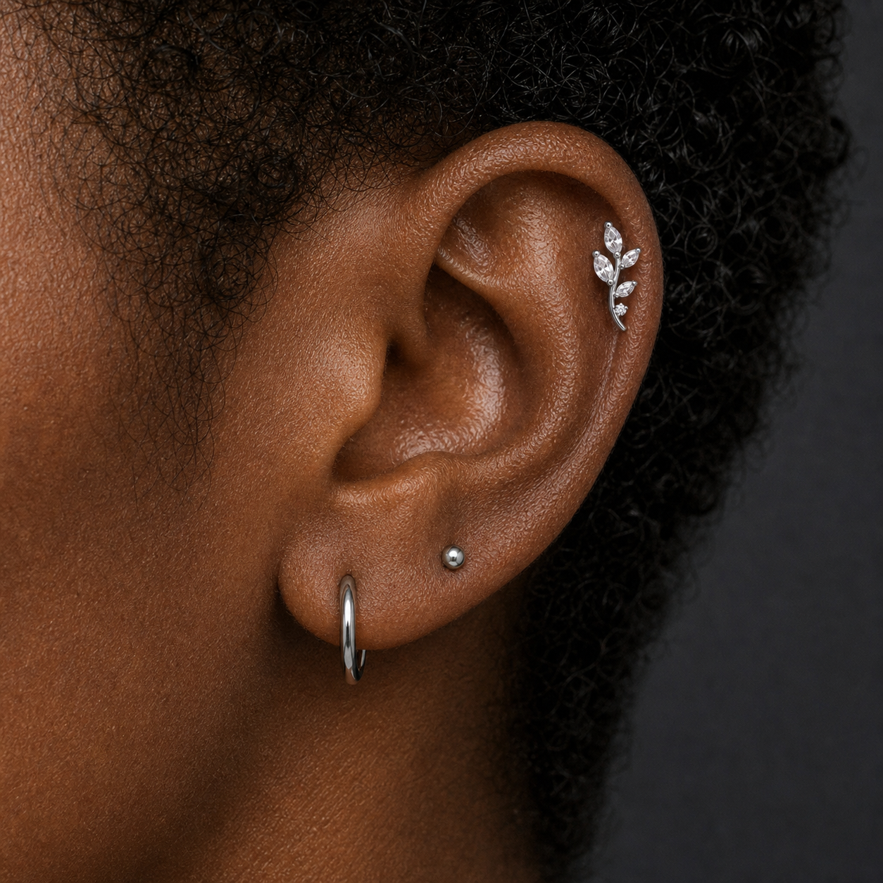 Implant Grade Titanium - Flat Back - Silver - Clear CZ - 16G (1.2 x 8+4 mm) - model wear view