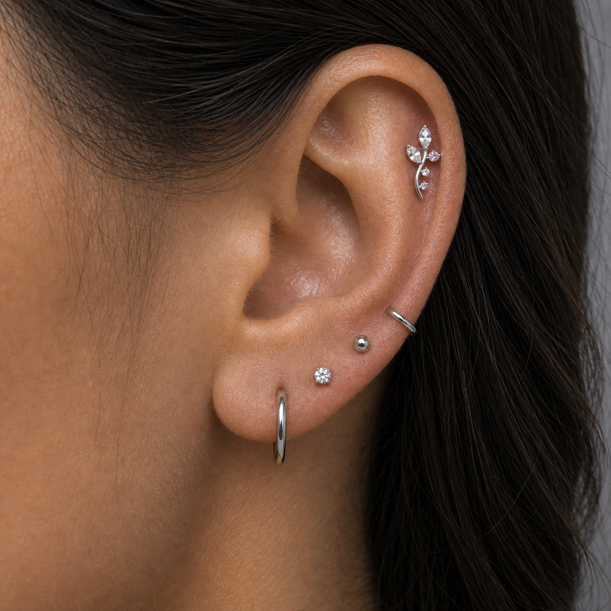 Implant Grade Titanium - Flat Back - Silver - Clear CZ - 16G (1.2 x 8+4 mm) - model wear view