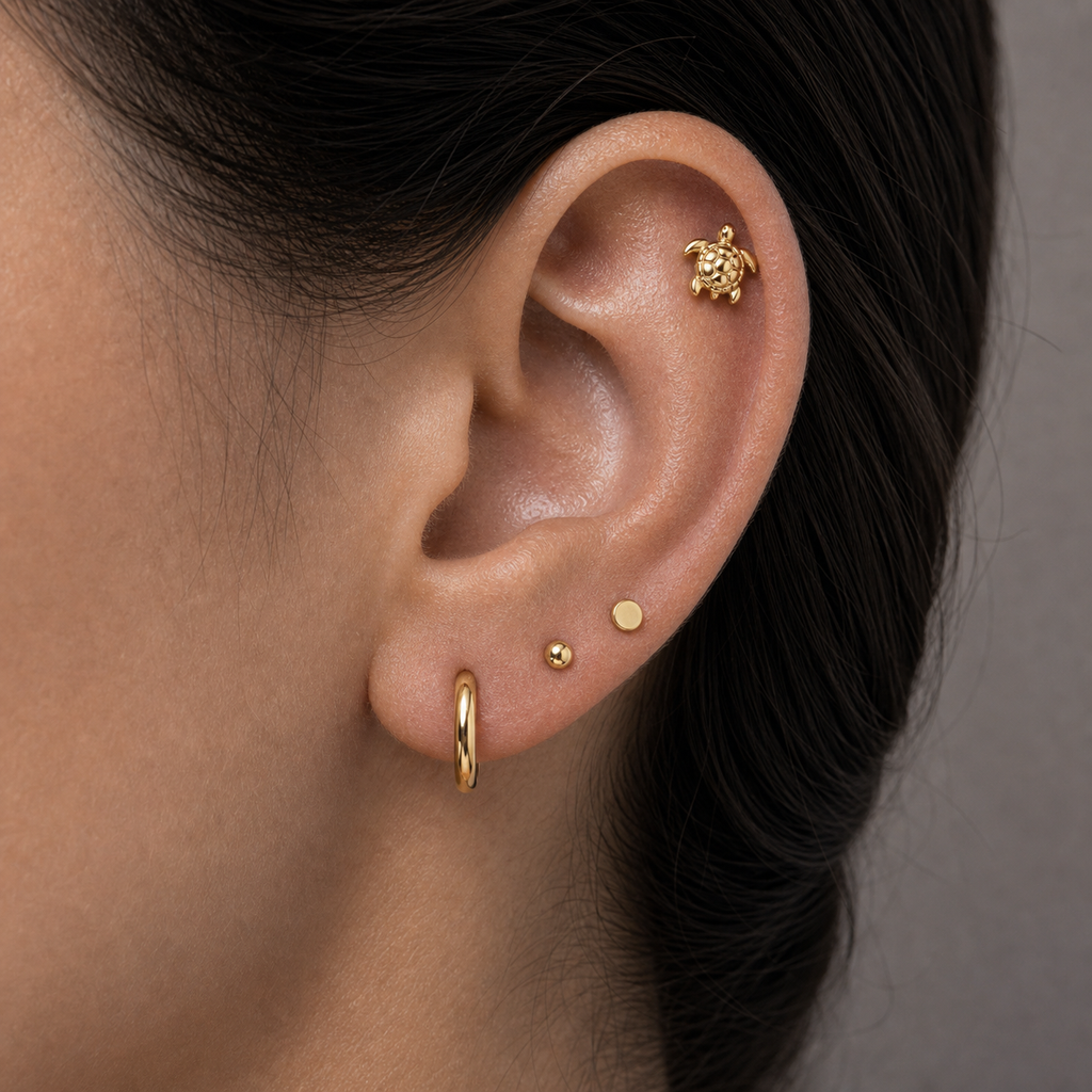 Implant Grade Titanium - Flat Back - Gold - 18G (1.0 x 6+4 mm) - model wear view