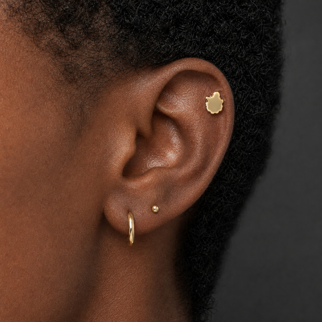 Implant Grade Titanium - Flat Back - Gold - 18G (1.0 x 8+5+3 mm) - model wear view