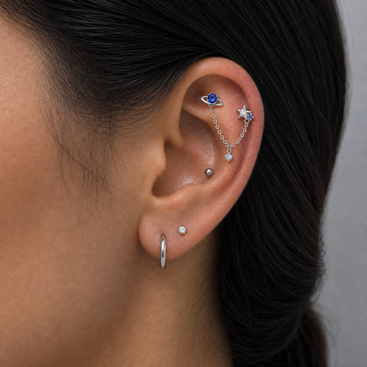 Implant Grade Titanium - Flat Back - Silver - Clear CZ - 16G (1.2 x 6+4 mm) - model wear view