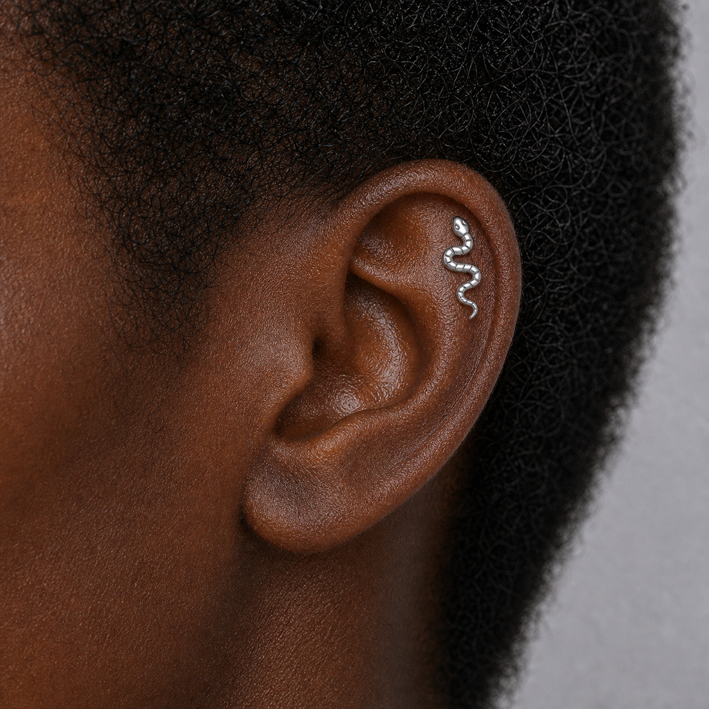 Implant Grade Titanium - Flat Back - Silver - 16G (1.2 x 8+4 mm) - model wear view