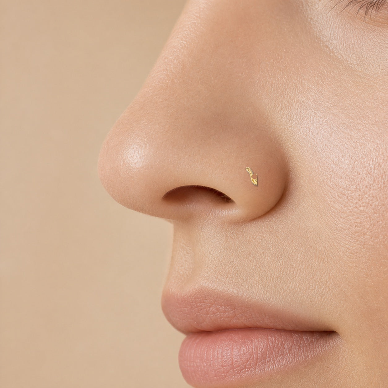 Implant Grade Titanium - Nose Stud / Nose Ring - Gold - 20G (0.8 x 7 mm) - model wear view