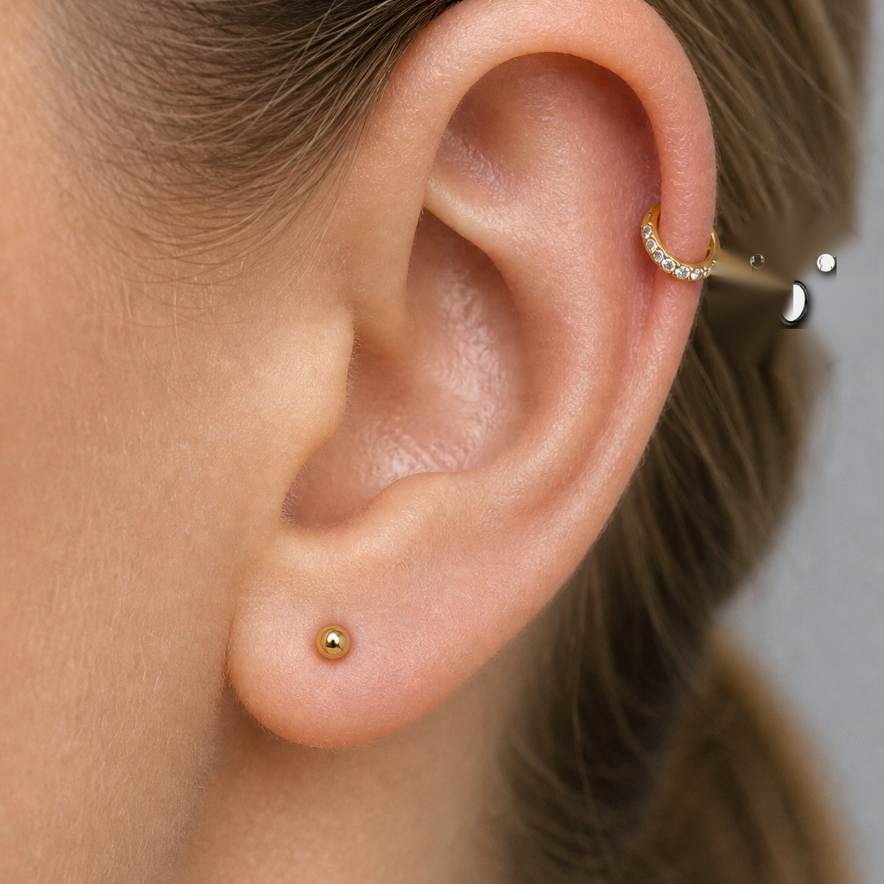 Implant Grade Titanium - Segment Ring - Black - 14G (1.6 x 8 mm) - model wear view
