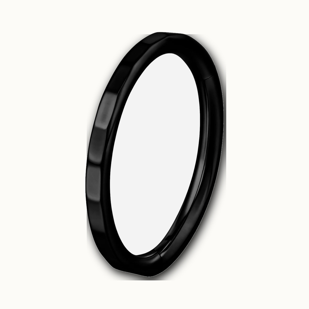 Implant Grade Titanium - Segment Ring - Black - 16G (1.2 x 10 mm) - product view