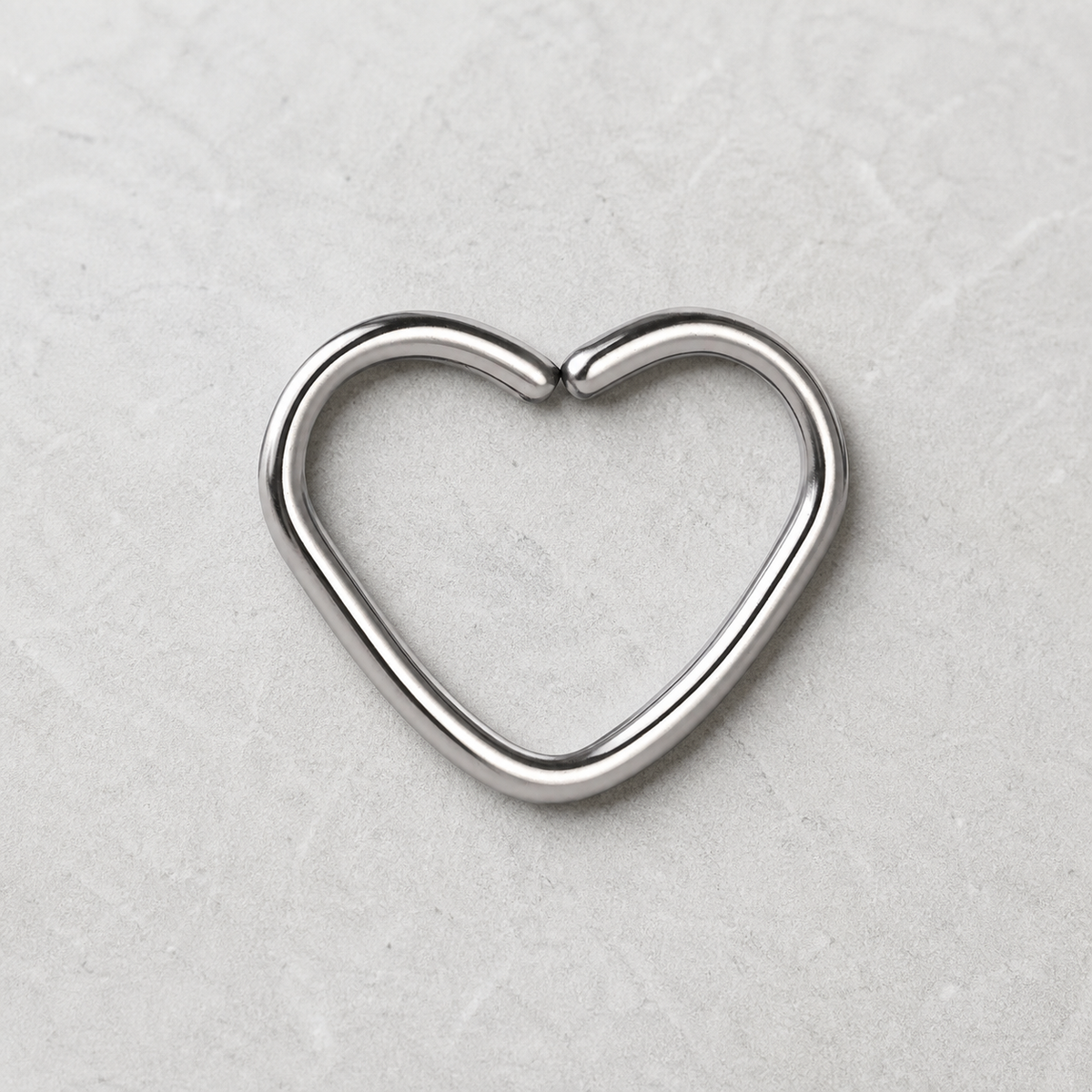 [TOPOSH-LEGACY-LAYOUT-REPAIR-20260717-LEGACY21:TP-HOP-SIL-6-PLN-WGT6:06] Heart Titanium Hoop – Silver, 6mm | 06_accessory_flatlay