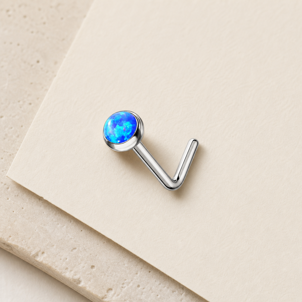 [TOPOSH-LEGACY-LAYOUT-REPAIR-20260717-LEGACY17:TP-NS-L-SIL-20G6-T2.5-OP05-022:06] Blue Opal Titanium L-Bend Nose Stud – Silver, 6+2.5mm | 06_accessory_flatlay